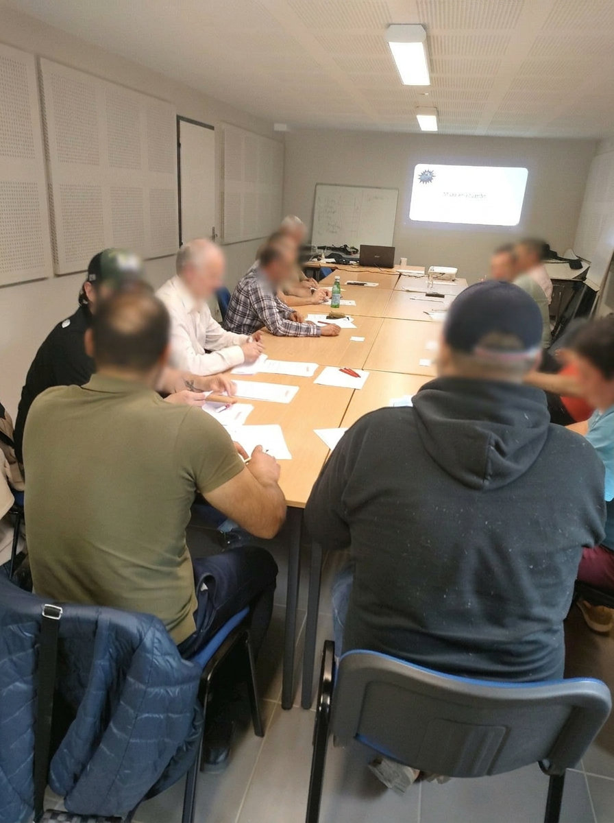Session de formation collective en salle